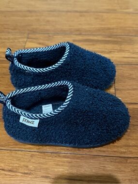 PAWZ Kids Navy Sherpa Slip-On Slippers with Striped Trim size 9/10